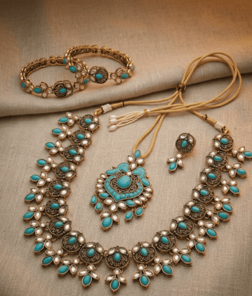 Antique Gold-Toned Kundan & Turquoise Blue Jewelry Set